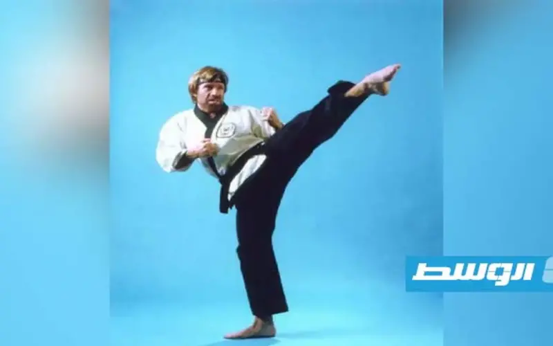 وفاة نجم أفلام الحركة والفنون القتالية تشاك نوريس عن 86 عاما